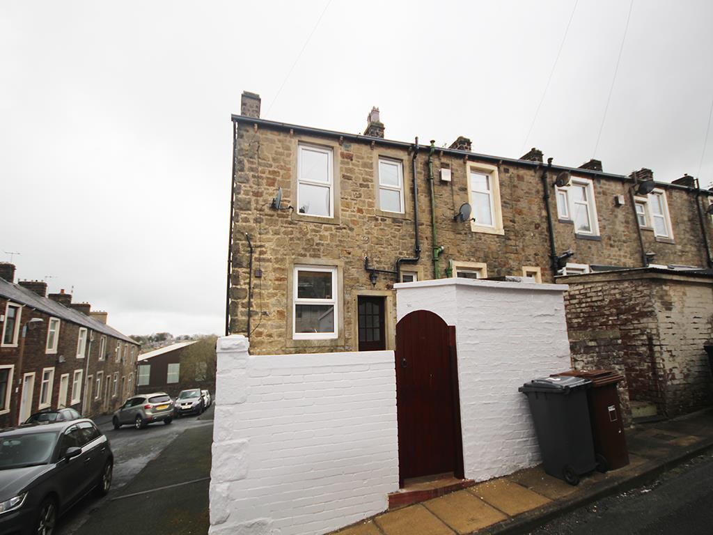 3 bedroom end terrace house Let Agreed in Barnoldswick - IMG_2338.jpg